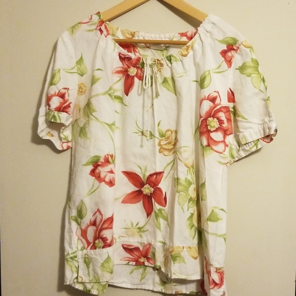 Hot Cotton Short sleeve pretty floral top